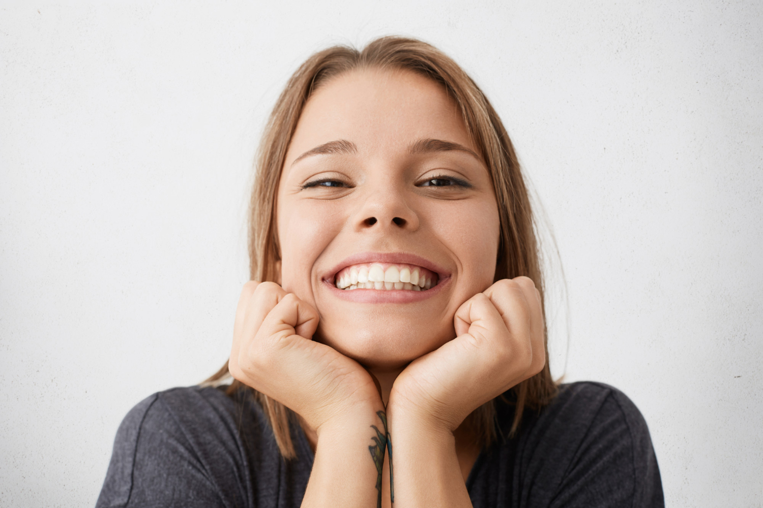 Amedent - Clínica Dental en Valencia|Blanqueamiento Dental: La sonrisa que siempre soñaste